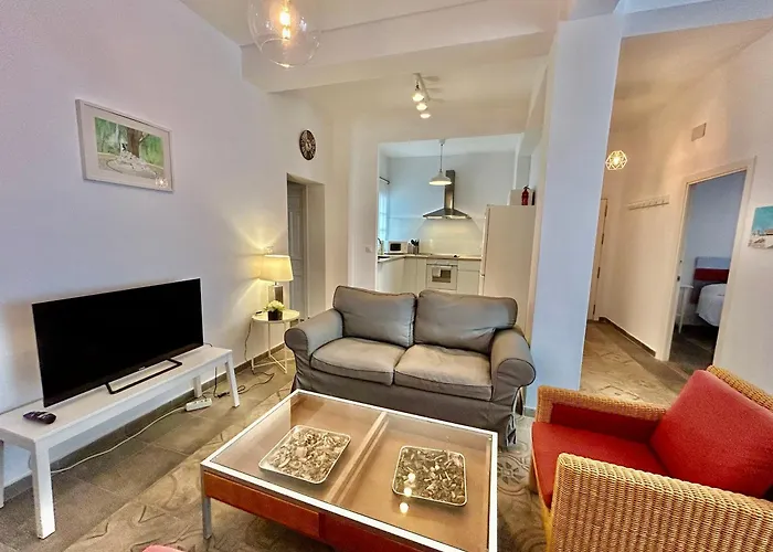 Acogedor Apt 8Pax 4Bdr 2Bth - Cozyhomesevilla1