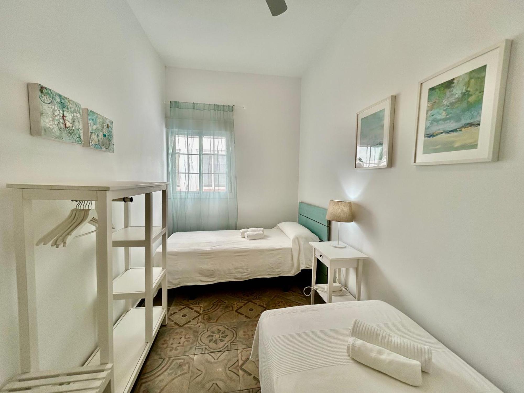 Acogedor 8pax 4bdr 2bth - Cozyhomesevilla1 Apartament *