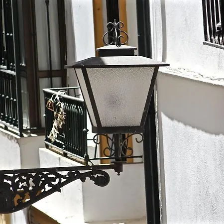 Acogedor Apt 8Pax 4Bdr 2Bth - Cozyhomesevilla1 Exterior photo